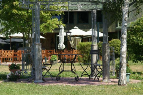 Отель Chill Inn  Бернати